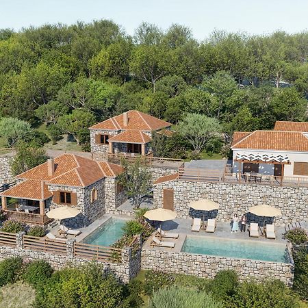 Vozas Villas - Traditional Houses With Great View Tragaki Bagian luar foto
