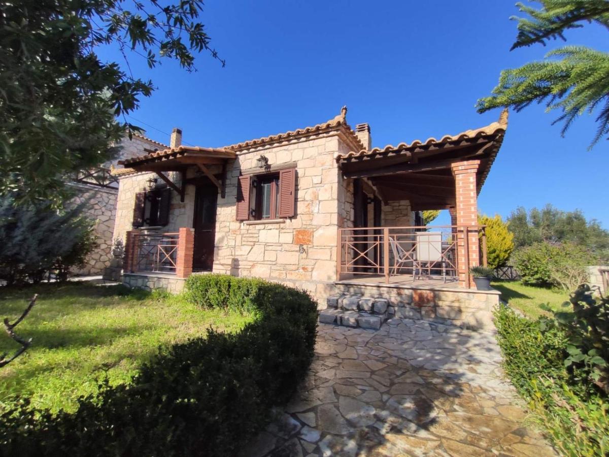 Vozas Villas - Traditional Houses With Great View Tragaki Bagian luar foto