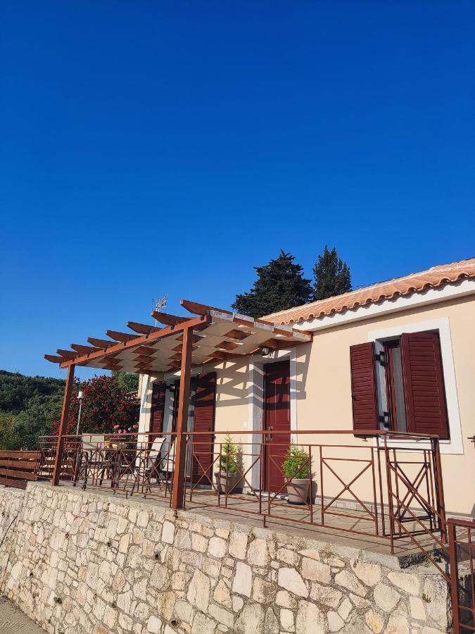 Vozas Villas - Traditional Houses With Great View Tragaki Bagian luar foto