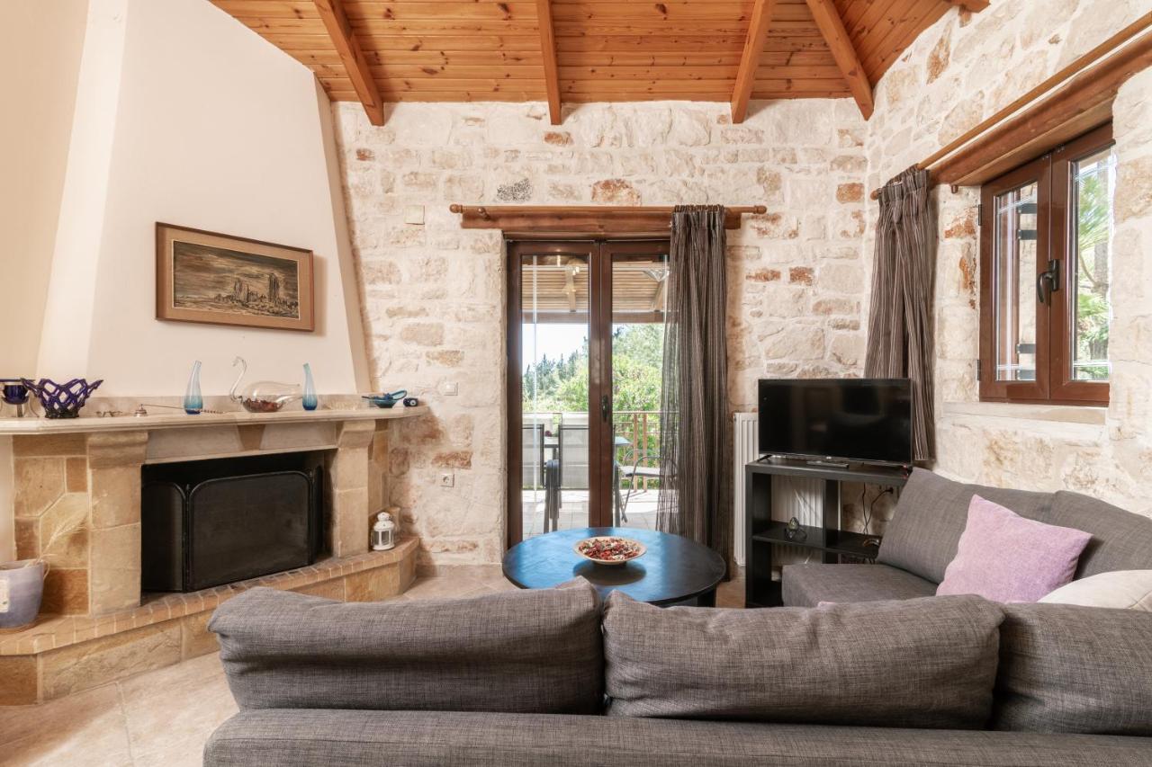 Vozas Villas - Traditional Houses With Great View Tragaki Bagian luar foto