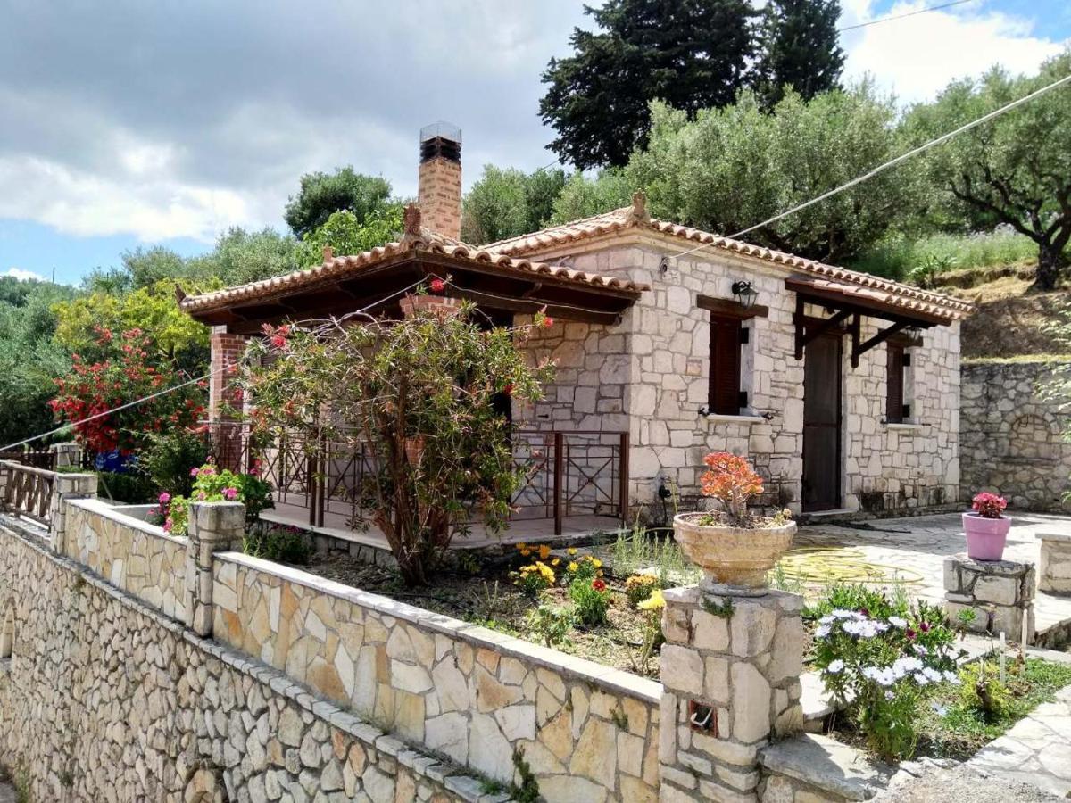 Vozas Villas - Traditional Houses With Great View Tragaki Bagian luar foto